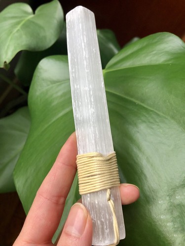 NUOVO! GeoCentral SELENITE PURA DOPPIO TRIANGOLO metallo mobile/acchiappasole — 17x4" - Foto 7 di 11