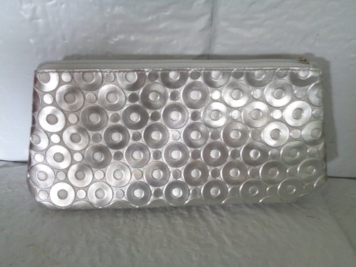 NWOT - Clinique - Travel - Cosmetic / Make-Up Bag - Silver - Picture 1 of 2