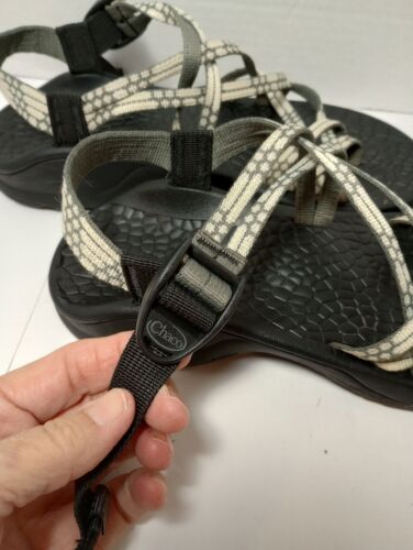 Chacos Women's Sandals SZ 7 Gray & White/ Black Soles Beach Camp Fish Hike Clean - Picture 4 of 16