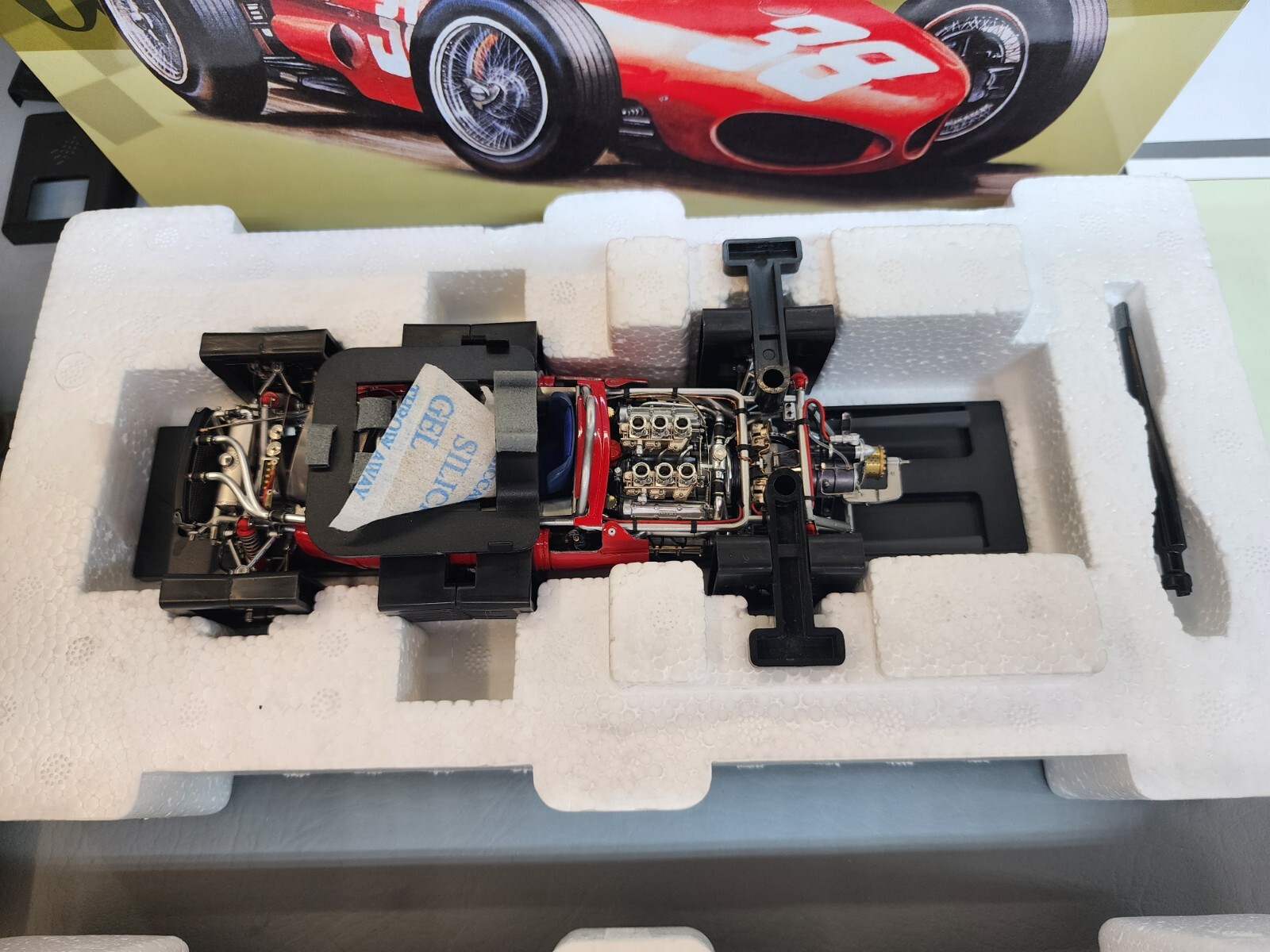 Picture 5 of 24