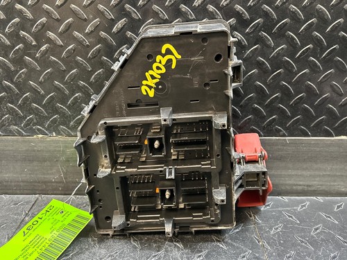 Caja de fusibles del motor Enclave 20832842 2010 equipamiento de remolque sin faros antiniebla traseros - Imagen 6 de 6