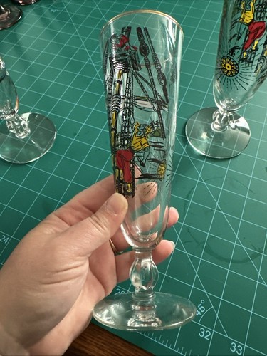 Libbey TREASURE ISLAND 8 1/2" Pilsner Glass Pirate Ship 1950's Barware - Picture 7 of 11
