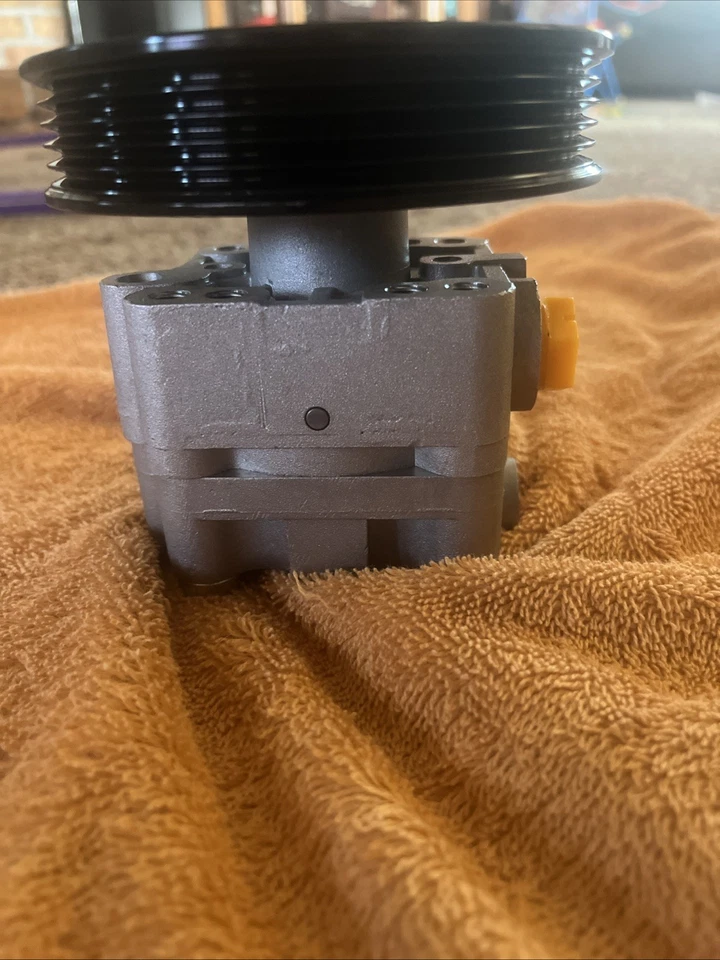 Bomba de direção hidráulica Subaru Legacy 2.5 02-04, Baja 03-06, Outback 02-03 - Imagem 4 de 4