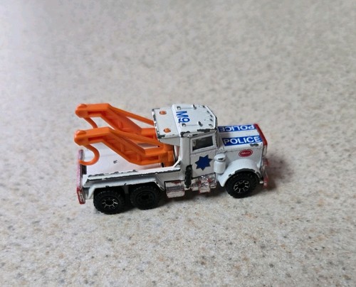Vintage 1981 Matchbox Peterbilt Police M9 Truck - Picture 3 of 5
