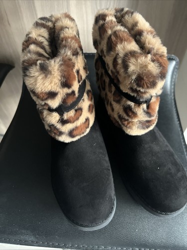 NWOB Juicy Couture Women’s Faux Suede Booties Black Leopard Foldover Size:8 $40