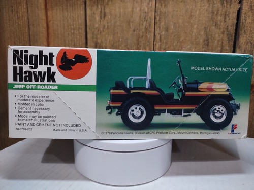 Kit modellino 1/25 Night Hawk Jeep fuoristrada scatola aperta mai costruito completo - Foto 4 di 13