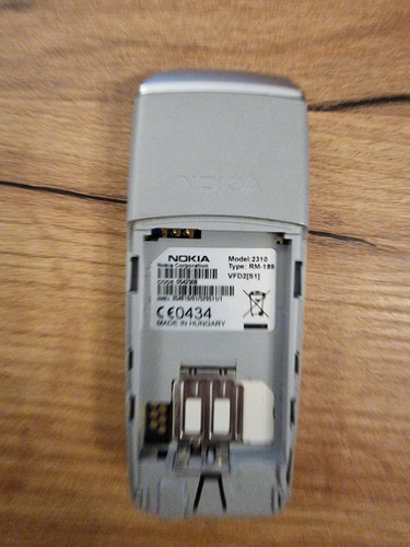 Nokia 2310 Handy Silber defekt - Zdjęcie 4 z 4