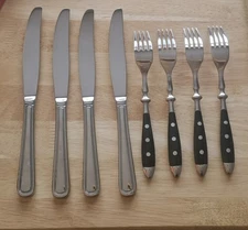 USED - BISTRO SERIES -DINNER FORK + DELUXE SERIES -DINNER KNIFE  (8 PIECES SET) 