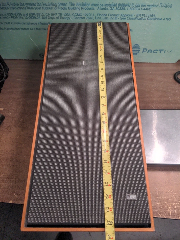 Cubierta de parrilla de altavoz BANG & OLUFSEN B&0 SOLO 24x10 defecto Beovox 3000  Foto 3 de 4