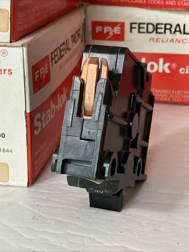 Federal Pacific NA 15 STAB-LOK 1 polo 15 ampere interruttore manico NERO NUOVO! - Foto 8 di 17