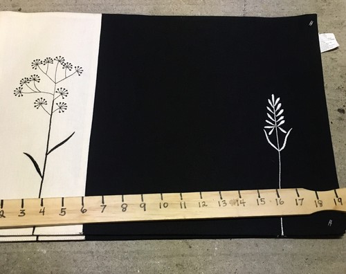 Embroidered 4 Black and White Cloth Color Block Placemats 19 inches  X 13 inches - Picture 4 of 13