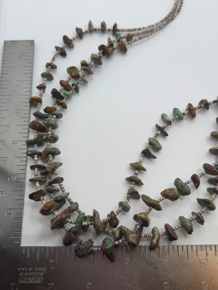 Vintage Santo Domingo Turquoise Nugget Heishi Triple Strand Necklace Foto 2 de 4