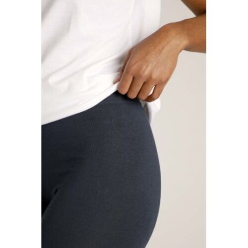 Weird Fish Blondie Cropped Leggings - Navy - Sizes 8 10 12 14 16 18 - BNWT - Picture 7 of 7