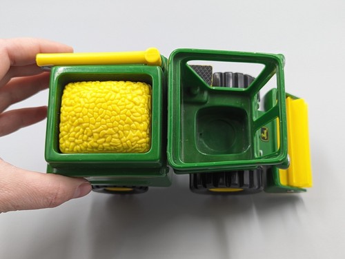 Tomy John Deere Fun on the Farm Combine Harvester with Moving Parts - Picture 10 of 14