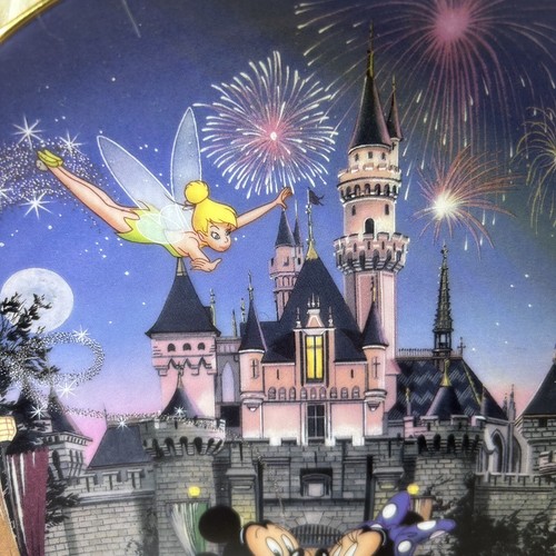 Bradford Exchange Disneyland 40th Anniversary Sleeping Beauty Castle Plate - Picture 3 of 7