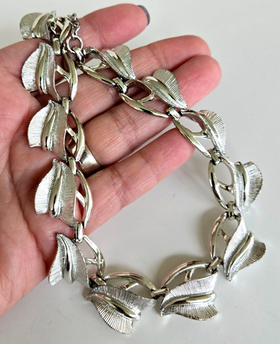 Vintage Stylized Leaf Silver Tone Panel Link Choker Necklace 16" Adjustable - Picture 3 of 6