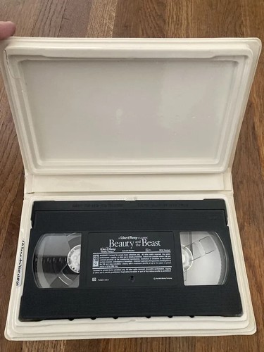 Beauty and The Beast (VHS, 1992, Black Diamond Classic) Pre-owned - Picture 3 of 3