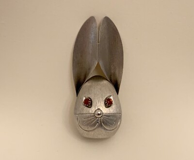 VINTAGE NAPIER BUNNY RABBIT BRUSHED SILVER METAL COIN BANK VINTAGE NAPIER BUNNY RABBIT BRUSHED SILVER METAL COIN BANK