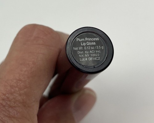 Ready to Wear Lip Gloss Plum Princess Long-Lasting Hydration 0.12 oz - Picture 5 of 5