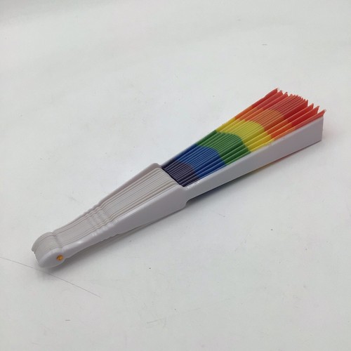 GRANDE Ventilador de Mano Plegable Arco Iris Vivo Colorido Plástico Portátil Regalo - Imagen 6 de 9