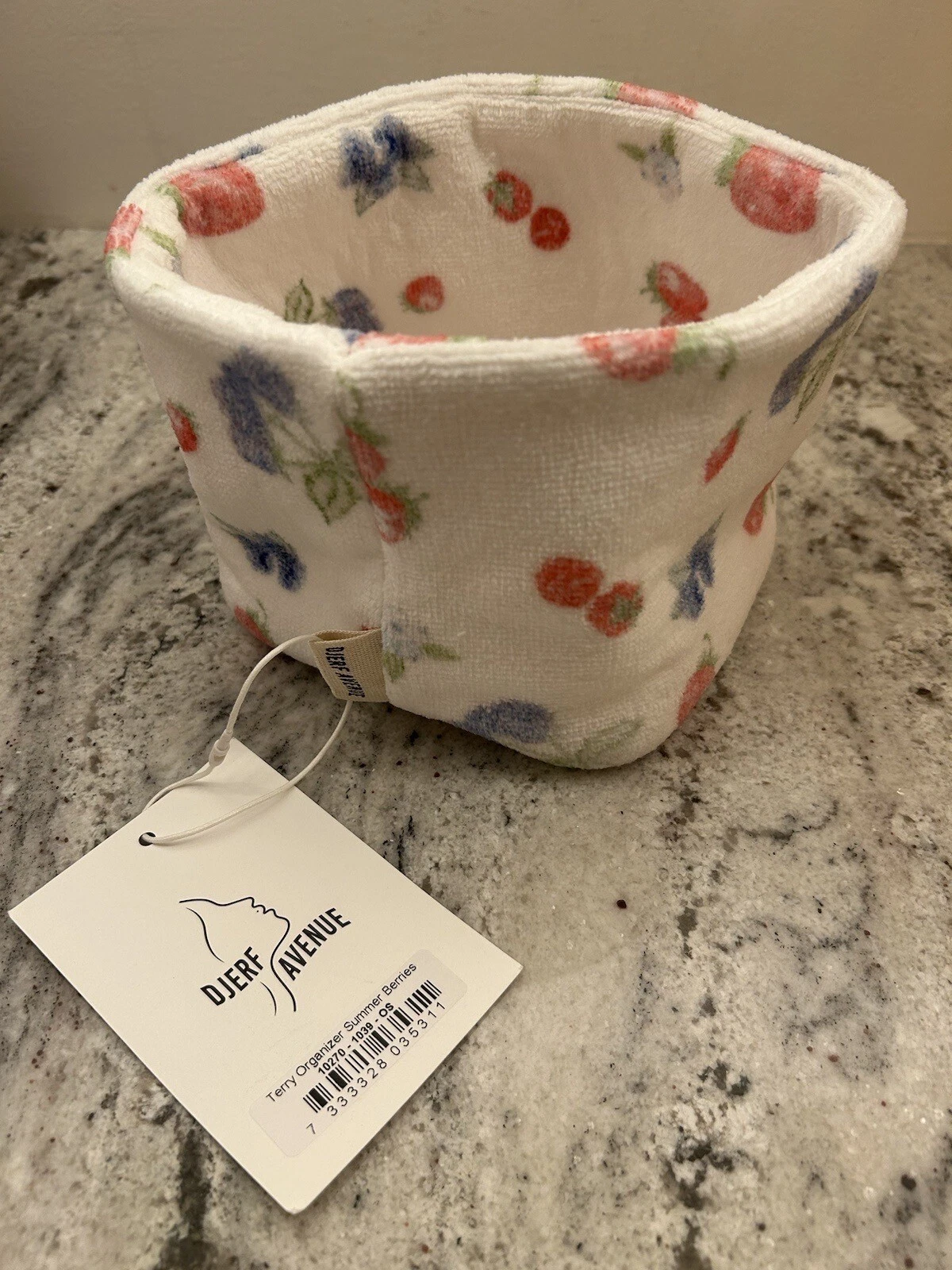 Djerf Avenue Terry Organizer Summer Berries NWT
Opens in a new window or tab