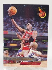 Michael Jordan 1993-94 Fleer Ultra #30 HOF Goat B8 4