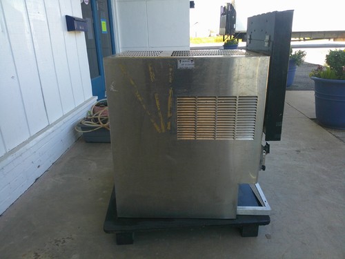 SunnySky FBD-553IC Frozen Drink Machine, PARTS ONLY, TURNS ON, NOT TESTED #9079c - Picture 4 of 10
