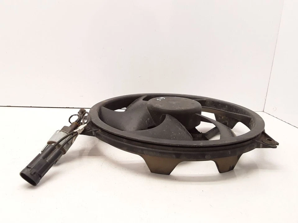 Citroen C5 2005 2.0 16V Electric radiator cooling fan 9656961580 Petrol 103kW Foto 3 de 4