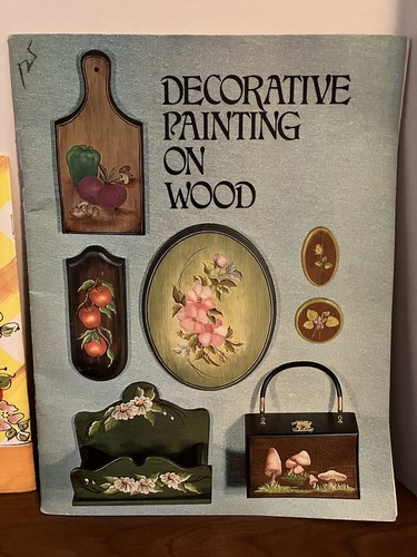 Vintage 1970’s Lot of 4 Painting, Tole & Craft Paperback Books - Picture 10 of 11