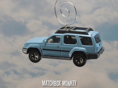 Custom 2000 Nissan Xterra SUV Truck 1/64 Christmas Ornament Emblem Adorno Wagon - Picture 12 of 12