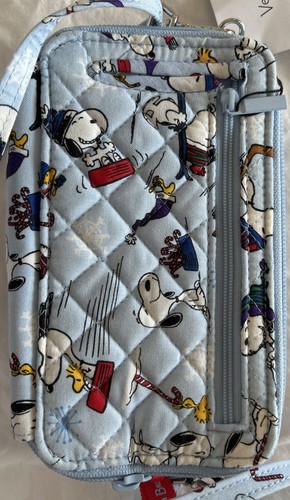 Vera Bradley 2021 Ski Jump Snoopy Peanuts Gang RFID All In One Crossbody Bag - Picture 2 of 6
