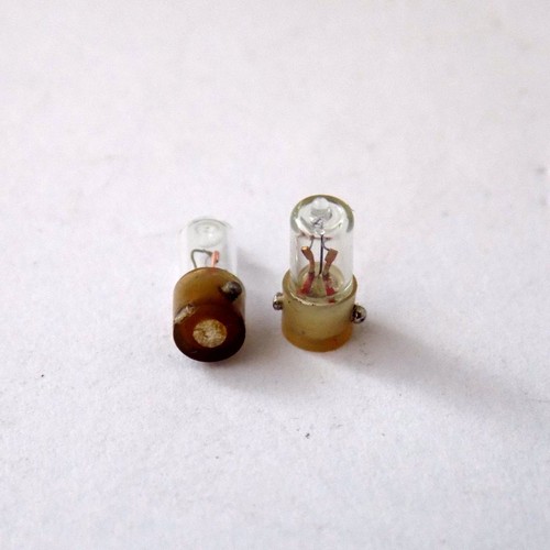 10x SMN 6.3V 3mm Bombillas en miniatura URSS SMN6.3-20 - Imagen 2 de 3