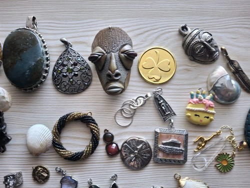 Vintage & Modern Charms Anhänger Schmuck Konvolut  - Bild 5 von 16