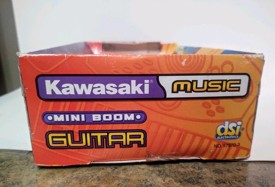 Kawasaki Mini Boom Guitar Vintage DSI  6 Different Techno & 6 Guitar Rhythms  - Image 3 of 4