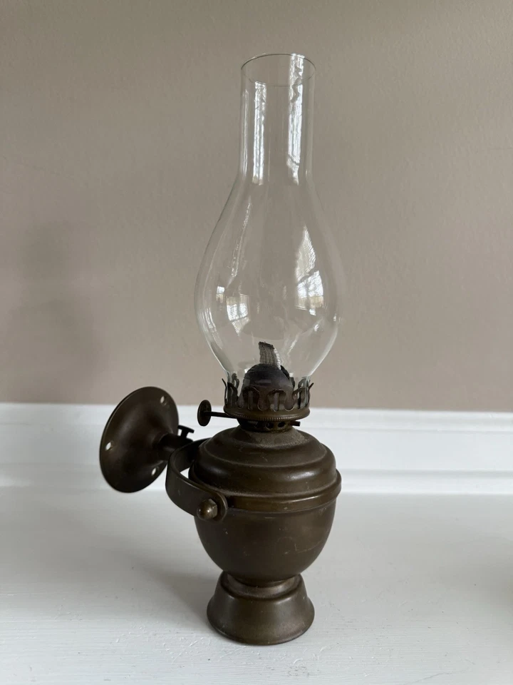 "Antigua lámpara de aceite giratoria de latón para barco/náutica de montaje en pared 10'5"" Inglaterra"  Foto 2 de 4