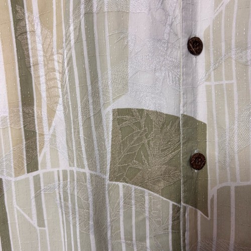 TOMMY BAHAMA MENS SHORT SLEEVE BUTTON FRONT 100% SILK LEAF SHIRT SIZE SMALL - Picture 6 of 8