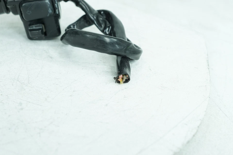 2012 Harley Touring Road Glide OEM Left Turn Signal Headlight Switches Controls - Image 3 of 4