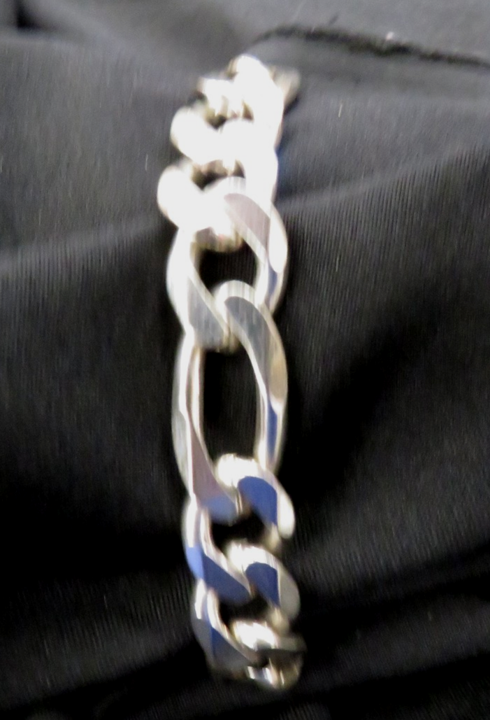 Picture 3 of 8