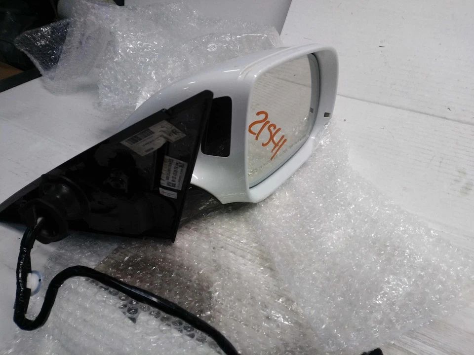 Conjunto de espejo retrovisor derecho Audi Q5 2016 - blanco - usado - 133 k millas Foto 2 de 3