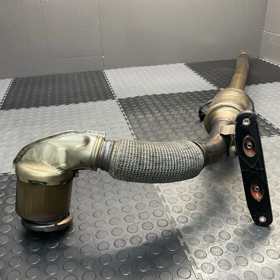 2014-2017 Volkswagen Passat Catalytic Converte sistema de linha de tubulação flexível de escape fabricante de equipamento original - Imagem 3 de 4