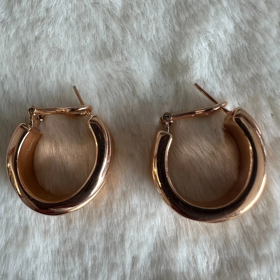 Pendientes de aro Bronzo Italia tono dorado abovedados Omega espalda hechos en Italia QVC Foto 3 de 4
