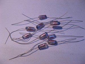 Mallory-409-Polystyrene-Capacitor-110pF-5-500V-Axial-NOS-Qty-10