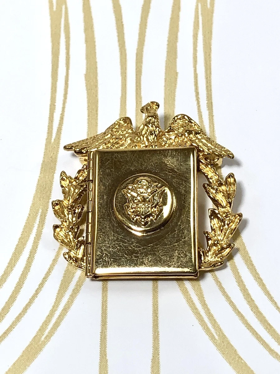 Ann hand brooch sale
