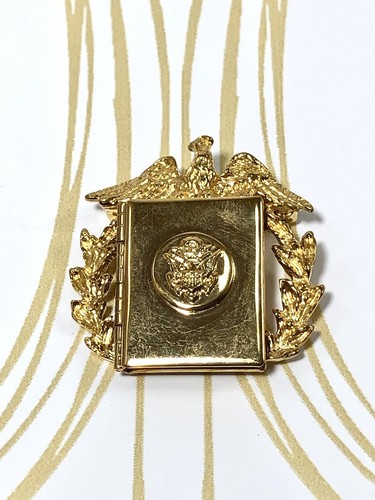 Vintage Ann Hand Great Seal of the USA Medaillon/Brosche patriotisch mit Hundebox & Einsatz - Bild 2 von 5