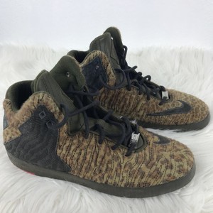 nike lebron leopard