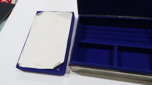 Vintage heavy repousse Towle Bonwit Teller silver plate large jewelry box 121334 - Picture 4 of 15