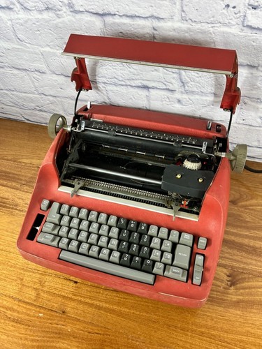 Red Vintage IBM Selectric Typewriter Model 72 & Accessories FOR PARTS/ REPAIR - Picture 13 of 19