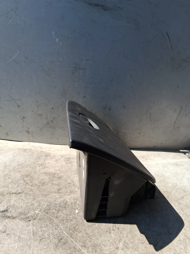 2009 SEAT LEON MK2 NS PORTA-LUVAS COMPARTIMENTO DE ARMAZENAMENTO LATERAL DO PASSAGEIRO - Imagem 3 de 4