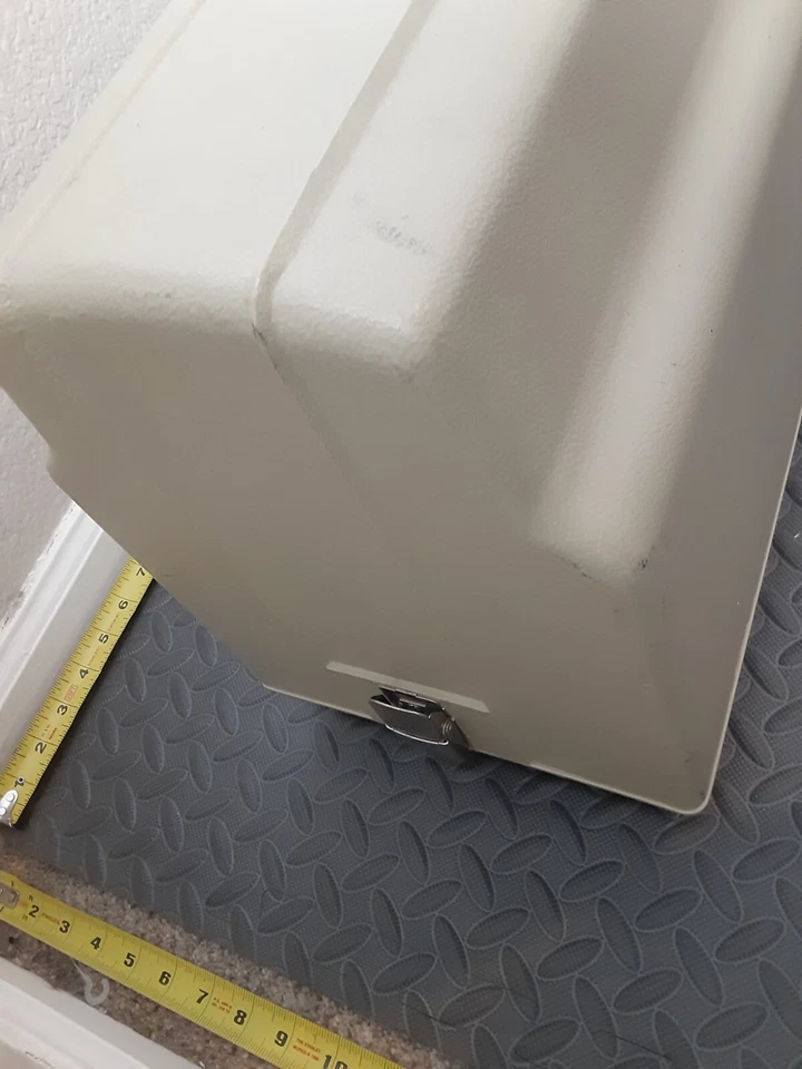 Máquina de coser Sears Kenmore de colección con pedal y estuche hecha en Japón Foto 4 de 4