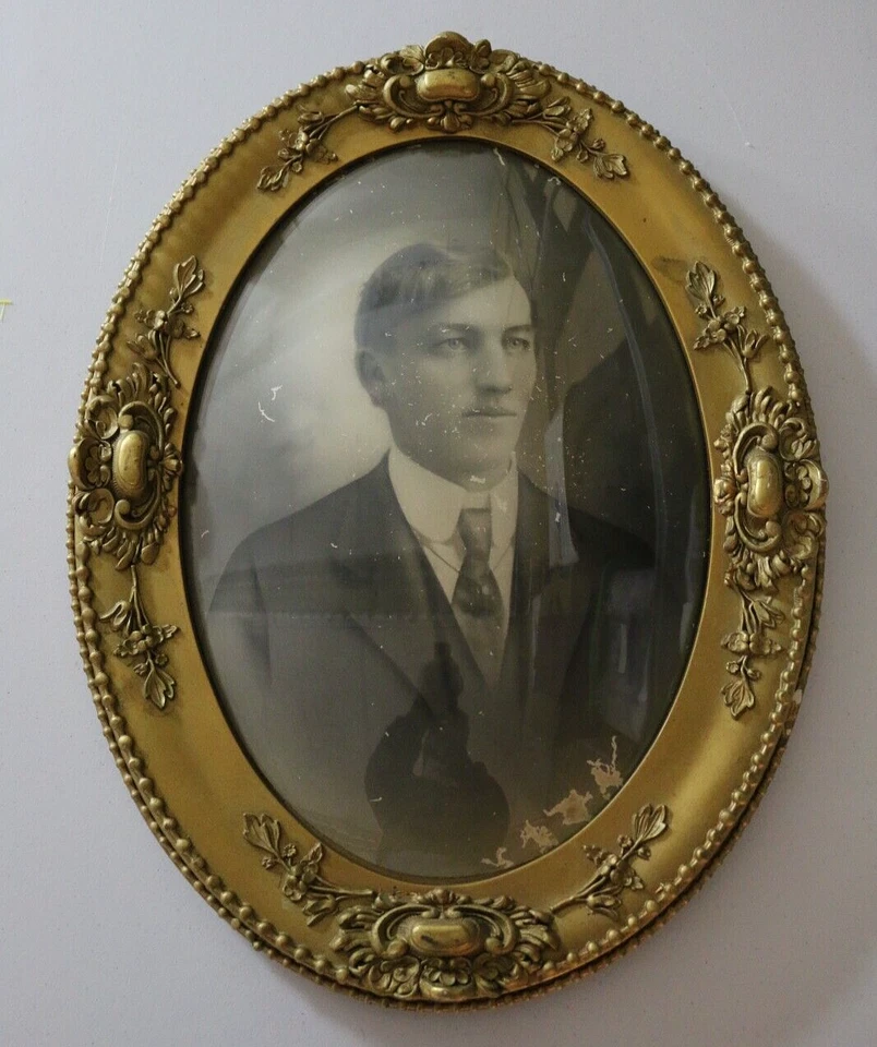 Antiguo marco de retrato victoriano yeso convexo años 1900 joven eduardiano grafito Foto 2 de 4